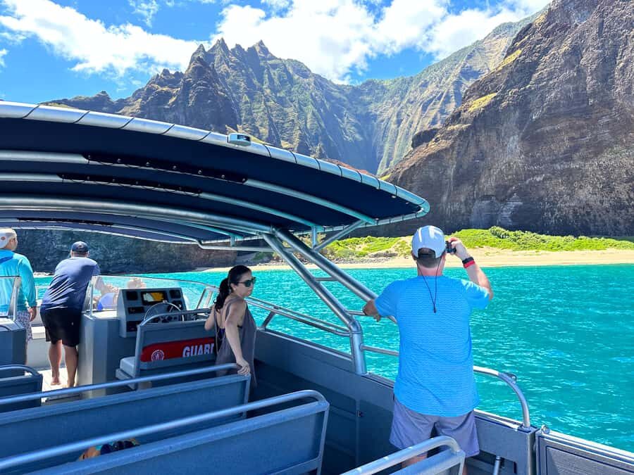 Kauai: Na Pali Coast Deluxe Power Catamaran Tour - The Scenic Highlights