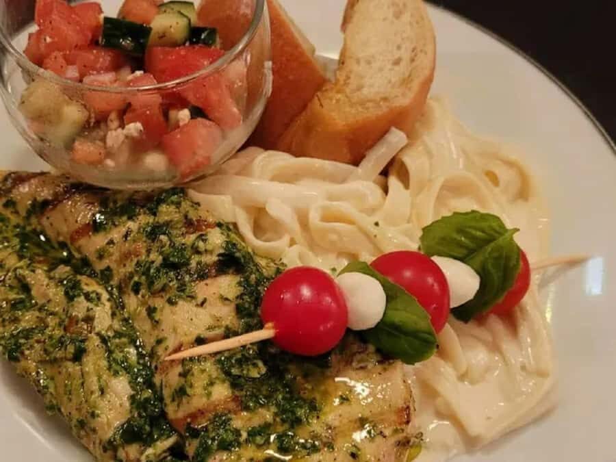 Lake Conroe: Sunset Dinner Cruise with Live Music - Discovering Lake Conroe’s Sunset Cruise: What to Expect