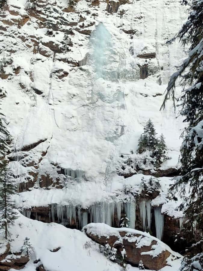 Lake Louise, Johnston Canyon Bow Falls Surprise Corner Tour - Johnston Canyon: A Winter Fairytale