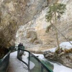 Lake Louise, Moraine, Emerald, Johnston Canyon & Yoho tour - The Transportation & Group Experience