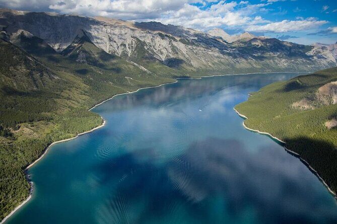 Lake Louise Moraine Lake Icefield Parkway Full Day Private Tour - Transportation and Group Dynamics