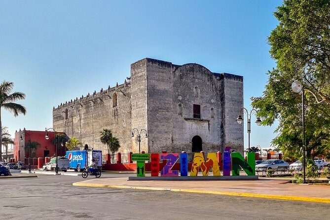 Las Coloradas - Transportation, Duration, and Group Size