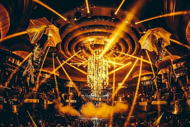 Las Vegas Club Crawl with Party Bus and Free Drinks - Who Should Consider This Experience?