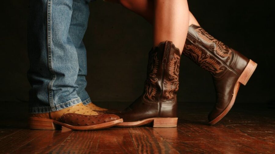 Las Vegas: Country Bar Crawl by Party Bus w/ Mixed Drinks - The Value Proposition