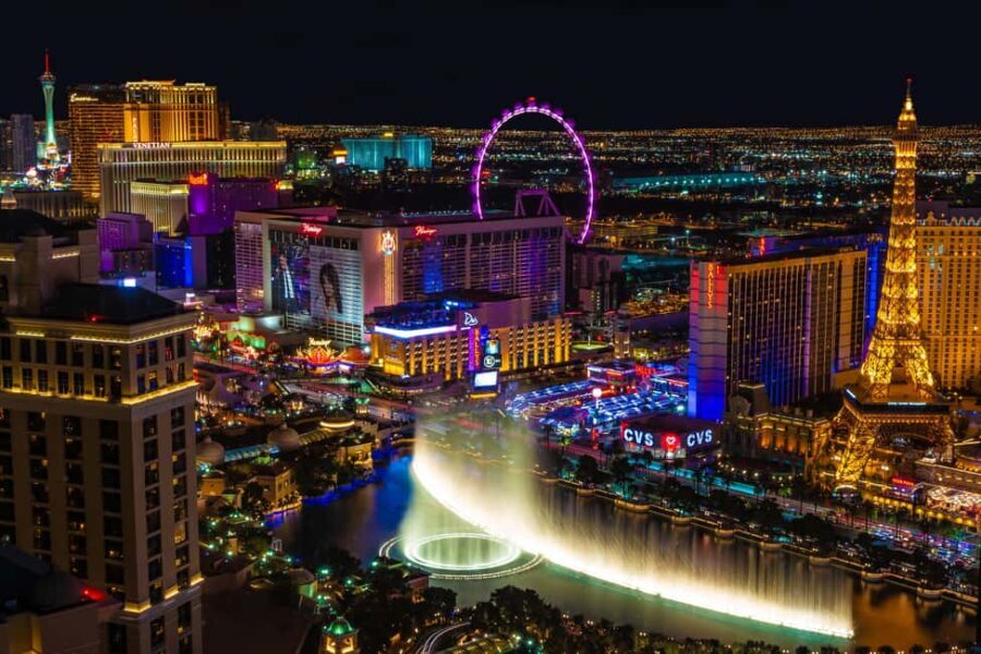 Las Vegas: Helicopter Tour of the Strip with Window Seats - Why This Tour Excels