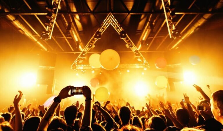 Las Vegas: Party Bus Nightclub Crawl - What the Reviews Say