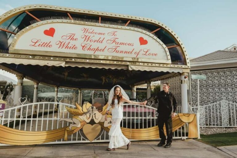 Las Vegas: Wedding Chapel Photography Session - Value and Cost Analysis