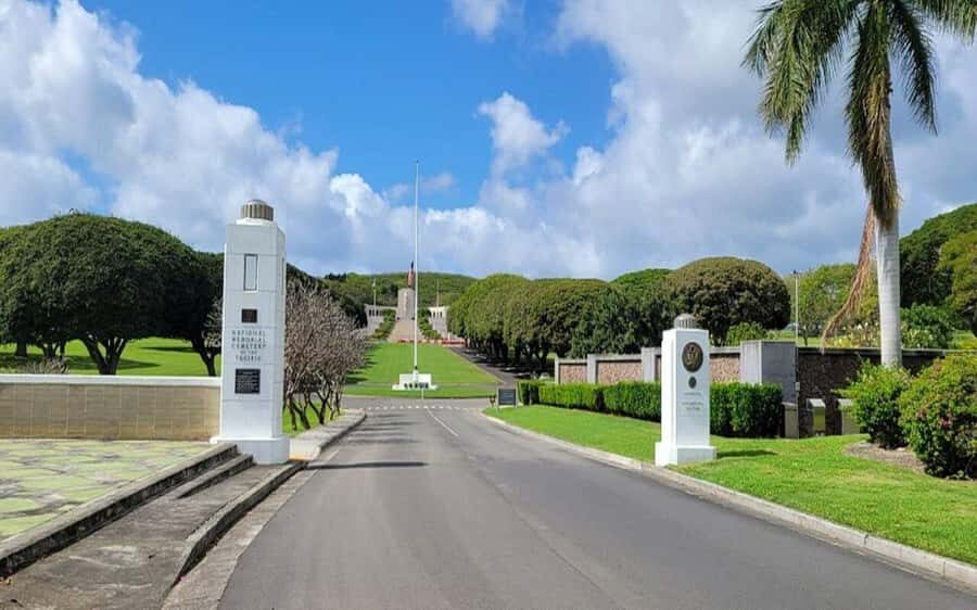Lemon Rd: Waikiki Scoot Coupe Rental Punchbowl Day Trip - Who Should Consider This Experience?