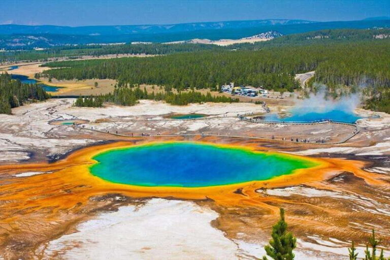 Lodging at Old Faithful Yellowstone&Grand Teton 5-Day Tour - What Youll Love About This Tour