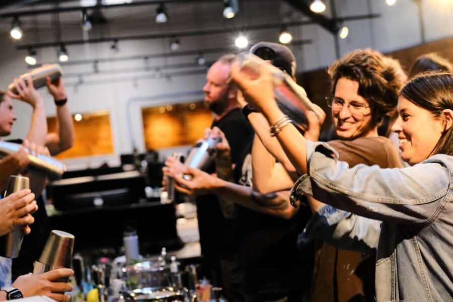 Los Angeles: Cocktail-Making Class with Mixologist - The Value and Practical Details