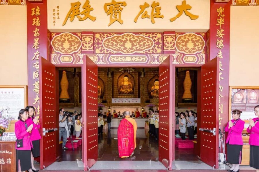 Los Angeles: Hindu Temple and Buddhist Monastery Day Trip - Key Points