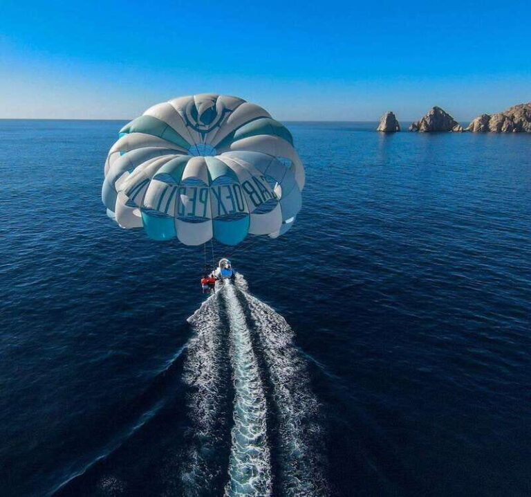 Los Cabos: Parasailing, a new perspective from the skies. - The Cost & Value