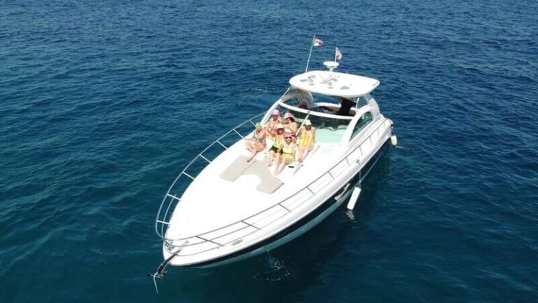LOS CABOS: PRIVATE BAY AND ARCH TOUR. LUXURY YACHT - What to Expect at Each Stop