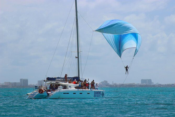 Luxury Catamaran tour to Isla Mujeres with transportation from Playa del Carmen - What We Love About the Tour