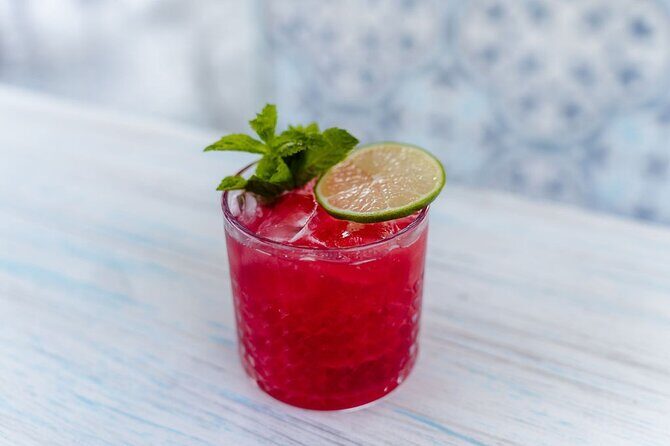 Luxury Cruise with Dinner and Music in Los Cabos - The Value Proposition