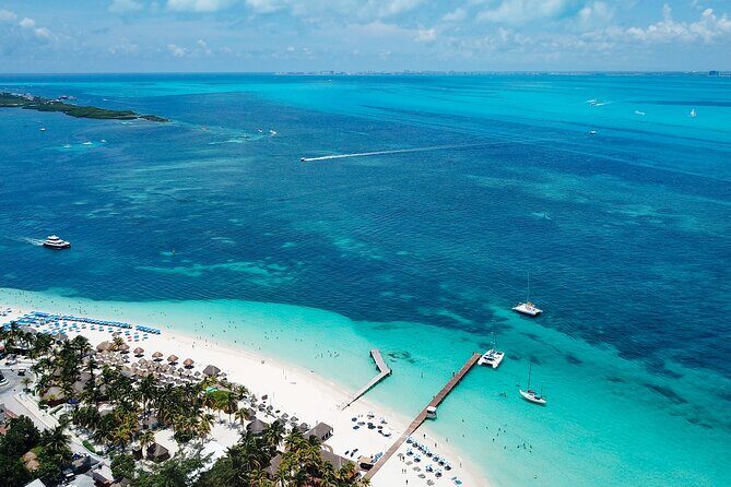 Luxury Sailing Experience to Isla Mujeres with Lunch & Open Bar - The Sum Up