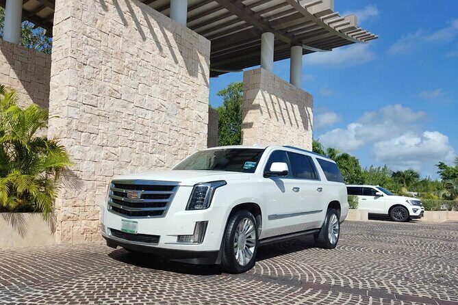 Luxury Transfer to Cancun from Cancun Airport - First Impressions: Arrival and Meet Point