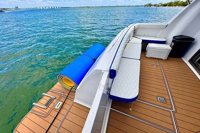 Luxury Yacht Charter Experience in Miami - What’s Included and How It Works