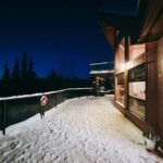Madeline Lake: Aurora Lodge and Aurora Chasing Tour - Photography and Memories