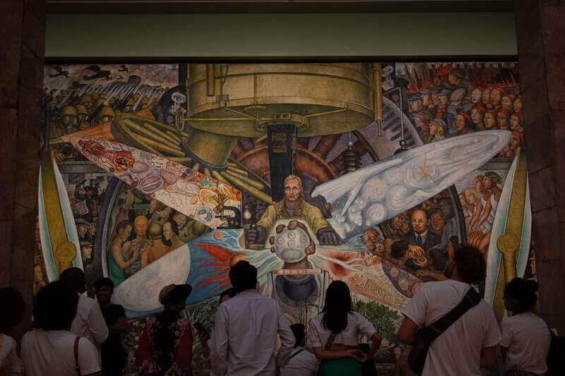 Mexican muralism with a true Art lover - A Closer Look at the Tour Experience