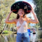 Mexico City boat tour food and unlimited drinks priority boarding - The Cultural and Entertainment Aspects