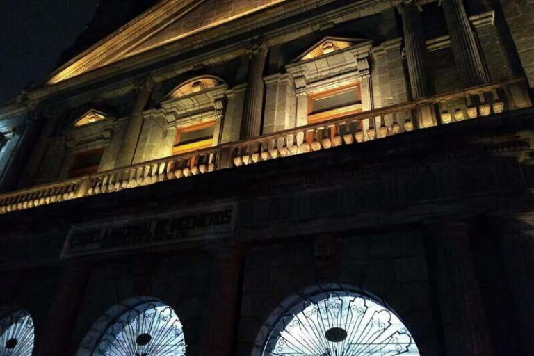 Mexico City: Double Decker Bus Night Tour - What Can You Expect During the Tour?