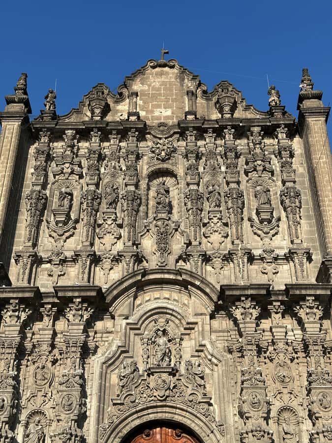 Mexico City: Downtown Walking Tour, a view from the past to the present - The itinerary in detail