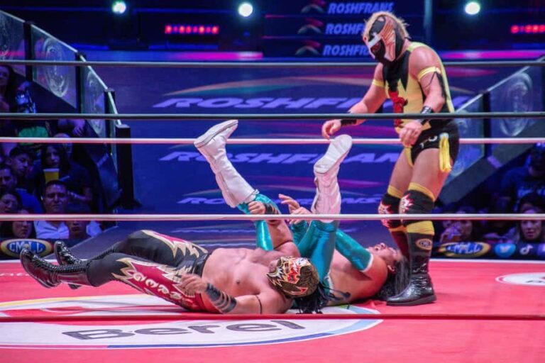 Mexico City: Mexican nightlife with shots and lucha libre - Authenticity and Value