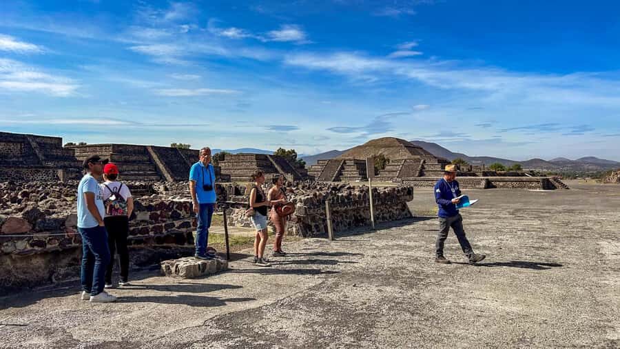 Mexico City: Teotihuacan Morning Half-Day Tour with Lunch - Authenticity and Cultural Experience