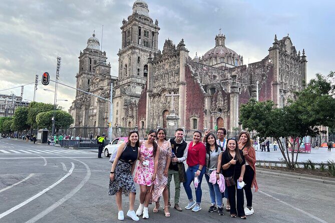 Mexico City Tour Bilingual Tour - The Metropolitan Cathedral