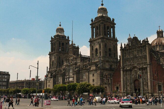 Mexico City Walking Tour 2h40 and 24 audio reviews - Practical Tips for Tour Participants