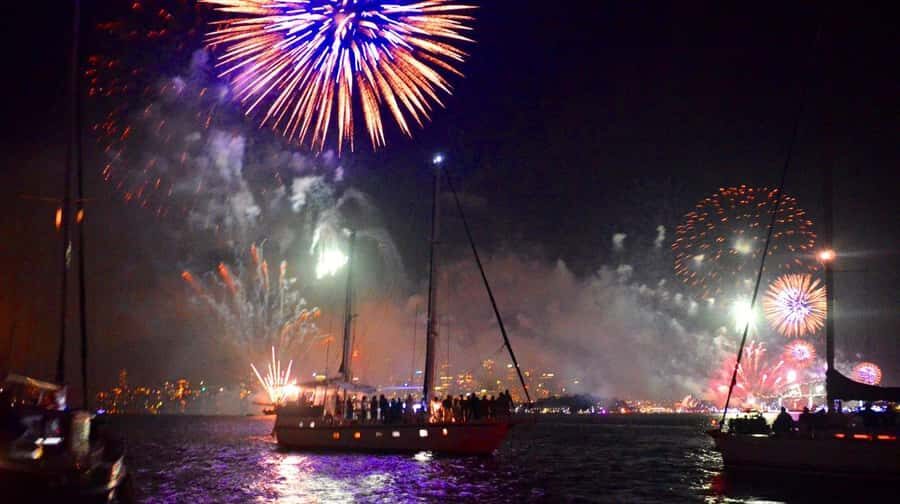 Miami: 4th of July Fireworks Speedboat Viewing Cruise - The Experience: Pros and Cons