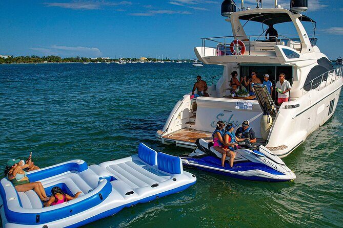 Miami Luxury Yacht Charter with Jetskis and Water Toys - FAQ