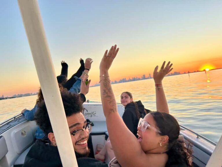Miami: Private Sunset Boat Tour with Bottle of Champagne - A Detailed Look at the Experience