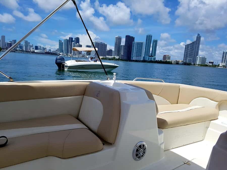 Miami: Self-Drive Boat Rental - Navigating Your Miami Waterway Adventure