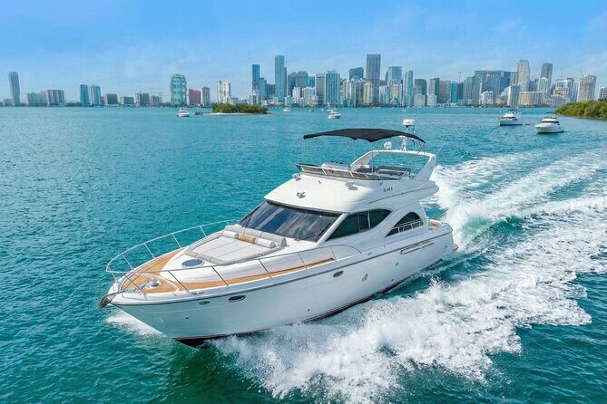 Miami Yacht Rental 55 ft + 2 Jet Ski | Miami Boat Rentals - Who Should Consider This?