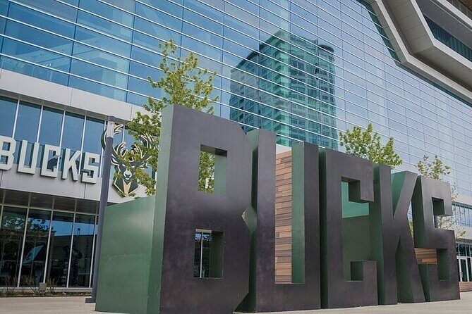 Milwaukee Bucks Basketball Game at Fiserv Forum - Practical Tips for Your Game Night