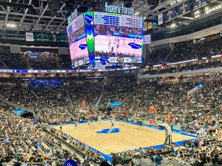Milwaukee: Milwaukee Bucks Basketball Game Ticket - Detailed Breakdown of the Experience