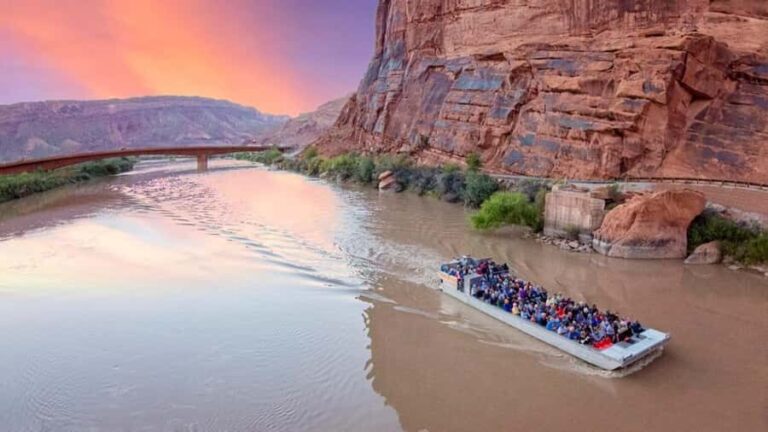Moab: Colorado River Dinner Cruise with Music and Light Show - Authenticity and Cultural Appreciation