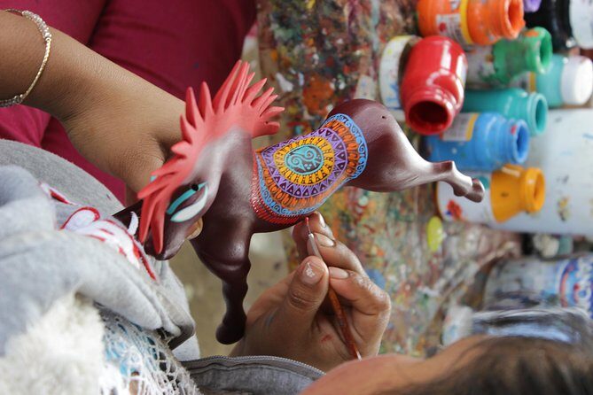 Monte Albán, Arrazola, Cuilapam y San Bartolo Coyotepec. - Artisans and Crafts in Arrazola and Coyotepec