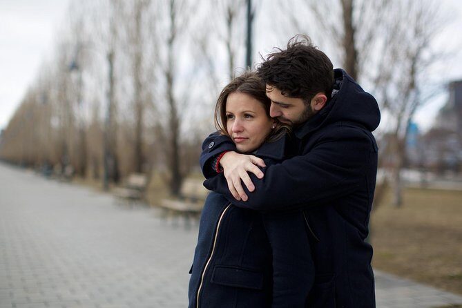 Montreal Private Photo Shoot with Pro Photographer - Deep Dive Into the Details