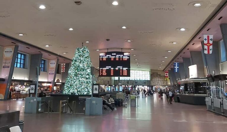 Montreal: Underground, Outside, and Panorama Walking Tour - Transport, Timing, and Value