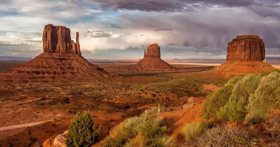 Monument Valley: Guided Tour of Secluded Locations - What the Tour Includes and How It Works