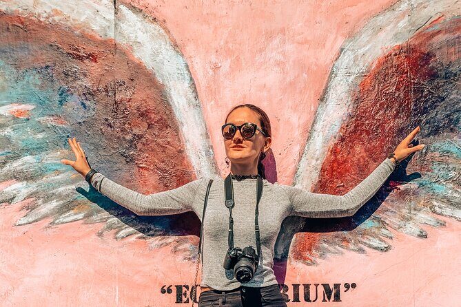 Murals and Graffiti Photoshoot - Posh Melrose with a Photographer in Los Angeles - The Experience: What You Can Expect