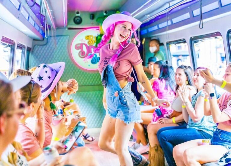Nashville: Drag Queen Party Bus w/Games, Dancing & Drag Show - The Experience in Detail