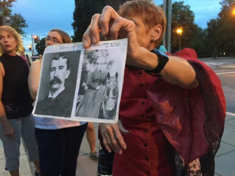 Nashville: Haunted History Walking Tour with Guide - The Stops and Their Stories