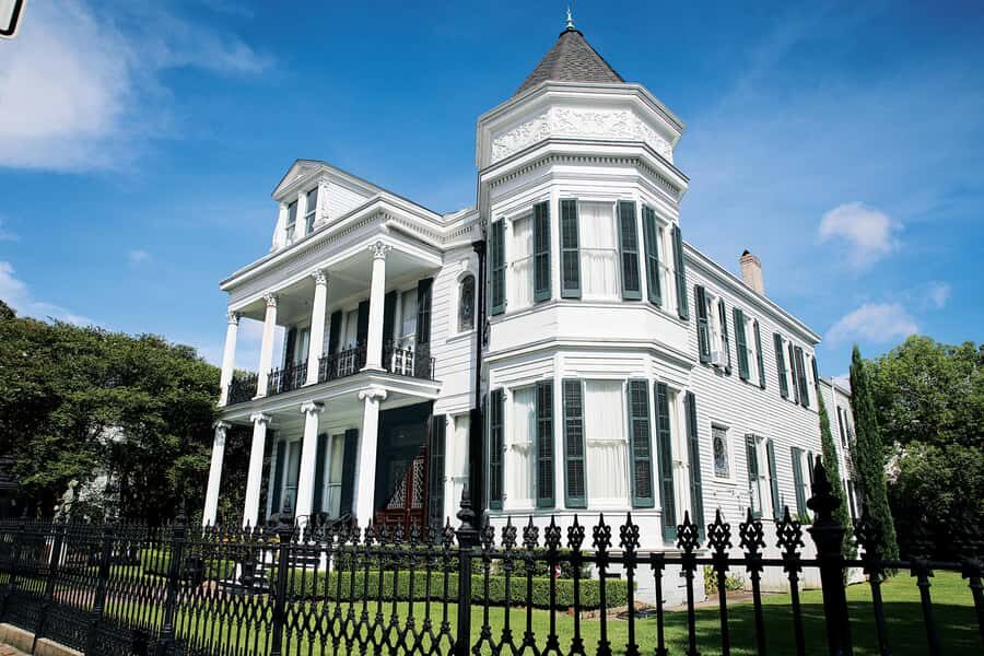 New Orleans: 2hr Homes of the Rich & Famous Garden District - The Experience: Practical Details