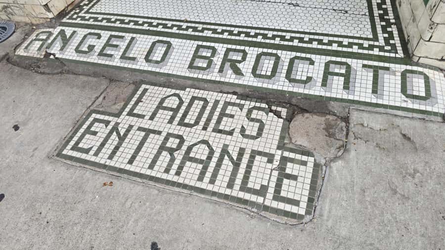 New Orleans' Gilded Grit: Womens History Walking Tour - Confronting the Darker Corners of History