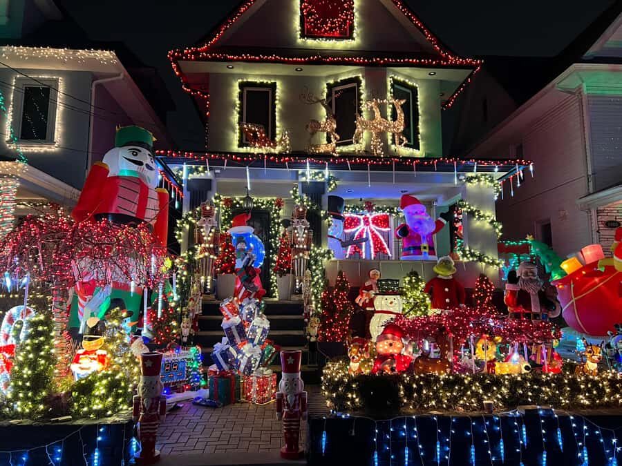 New York City: Dyker Heights Christmas Walking Tour - Final Thoughts: Who Will Love This Tour?