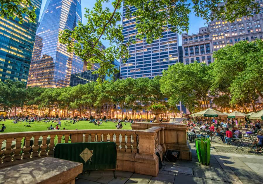 New York City: Gospel Mass and Midtown Tour - Exploring Fifth Avenue and Midtown Icons